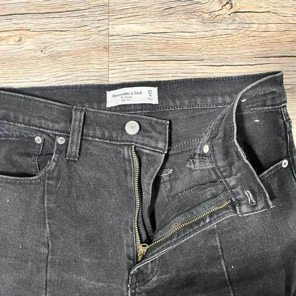 Abercrombie Skinny High Rise Jeans - Picture 3 of 4
